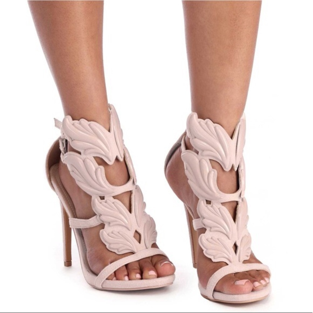 Giuseppe-like Winged Nude stiletto heels size 7
